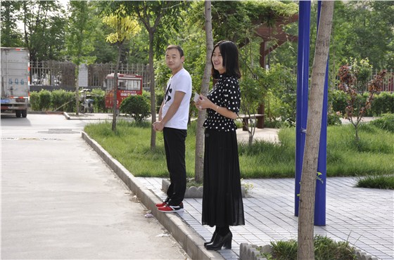 主持人請出隊長