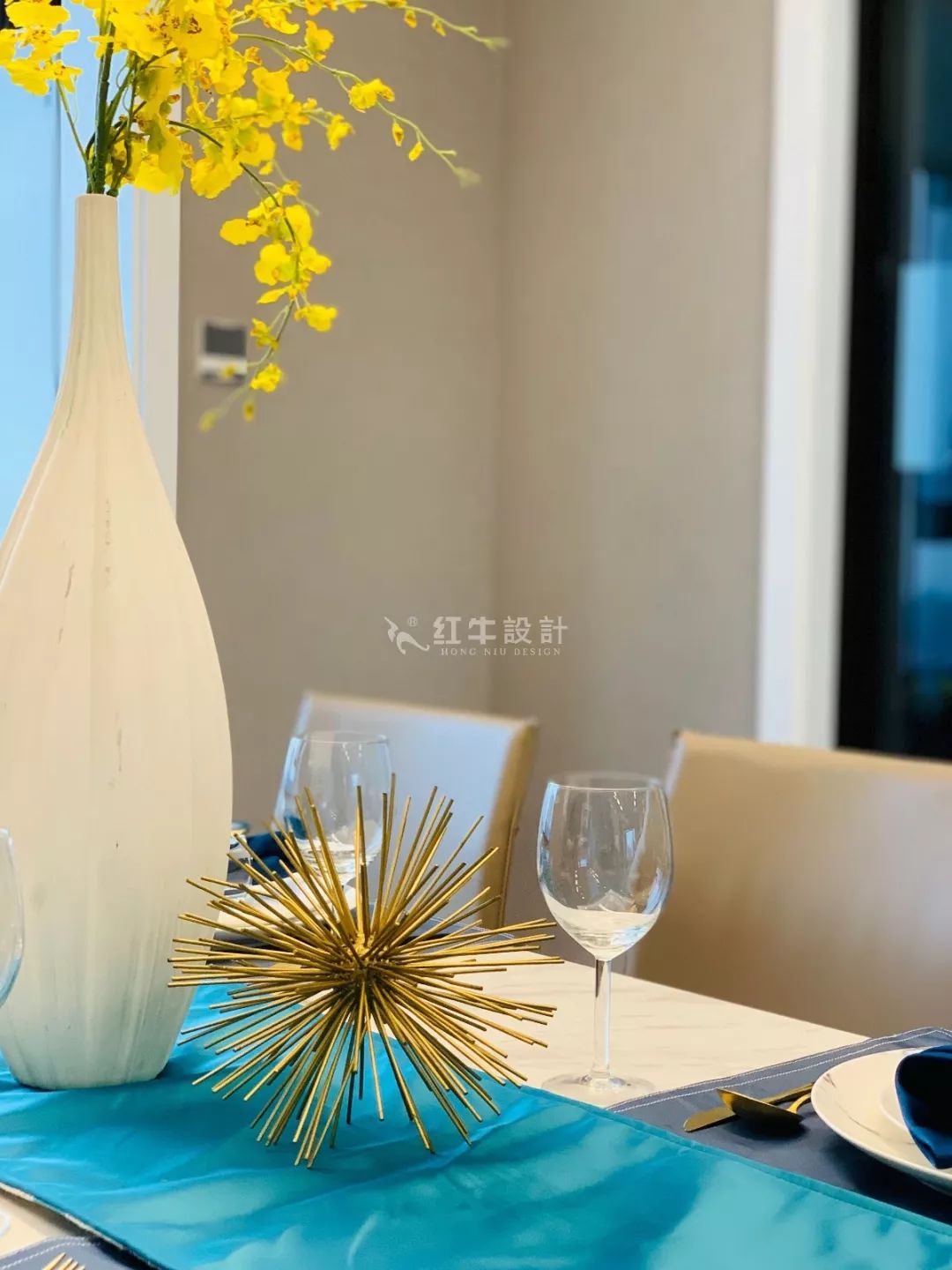 南京保利國(guó)際社區(qū)140㎡現(xiàn)代風(fēng)格--四室二廳大戶型，寬敞開闊又舒適！08餐廳設(shè)計(jì)