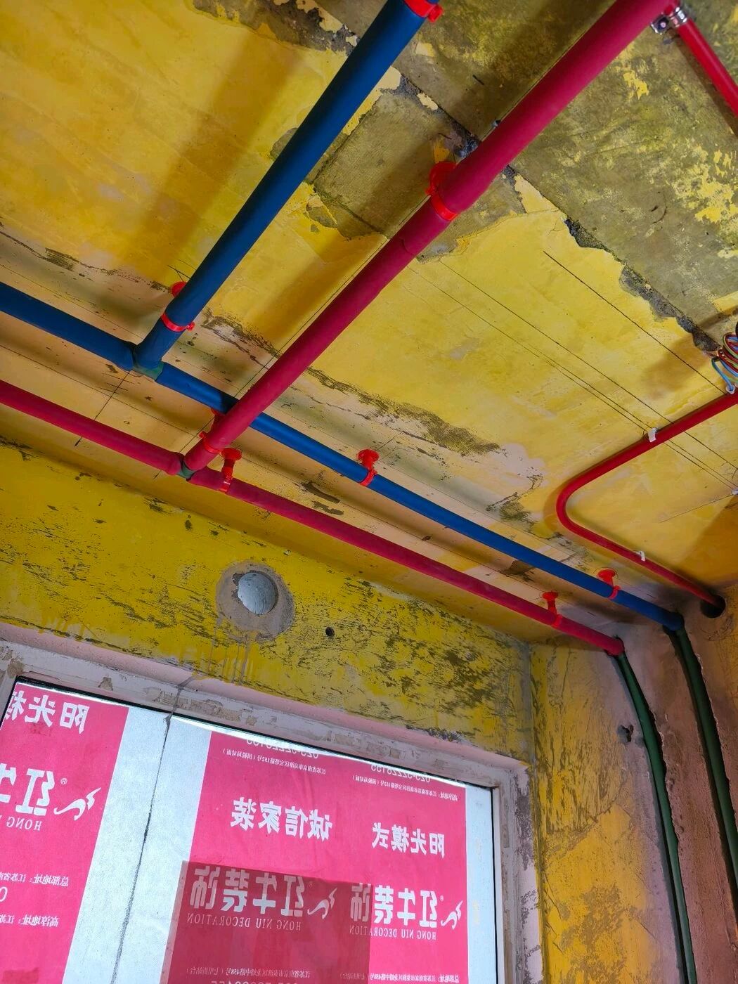 南京紅牛裝飾定期工地巡檢，以專業(yè)和熱情回饋每一份信任！09