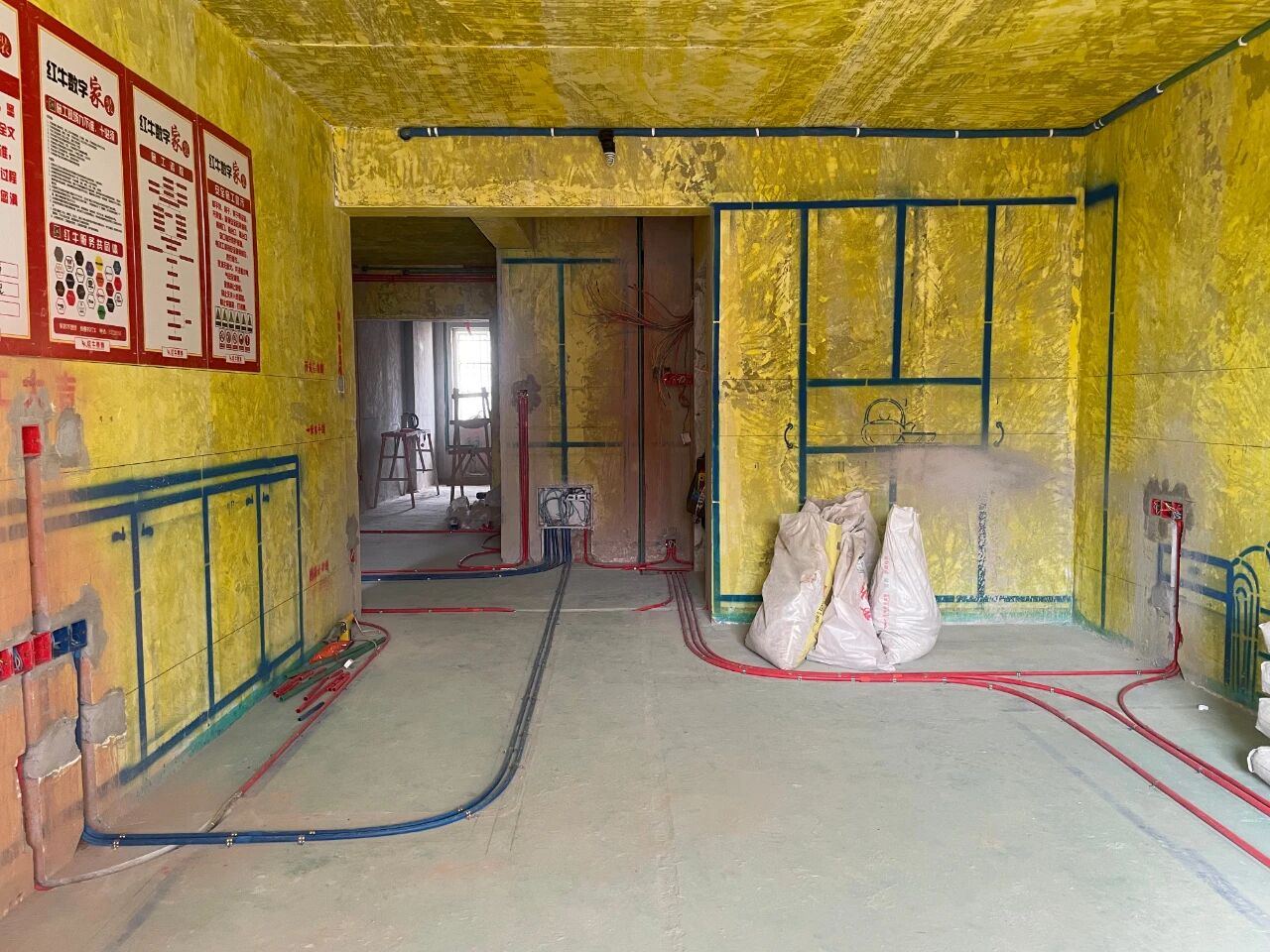 九月秋意漸濃，工地巡檢步履不停，只為兌現(xiàn)品質(zhì)承諾！02