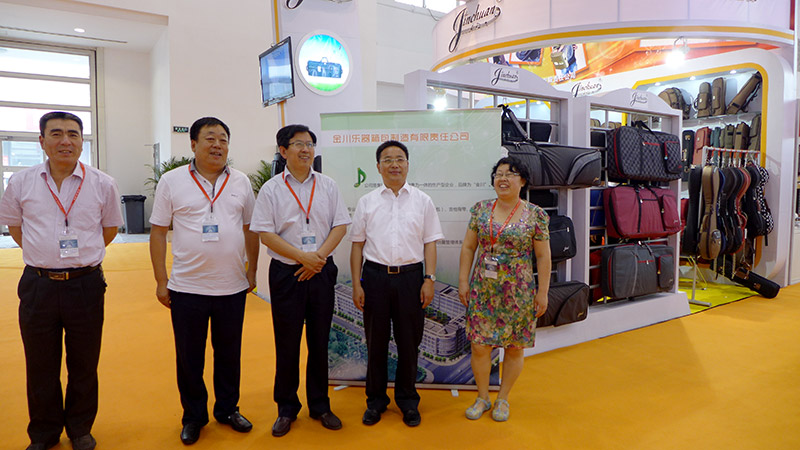 2013年金川樂器箱包應(yīng)邀參加北京樂器展會(huì)