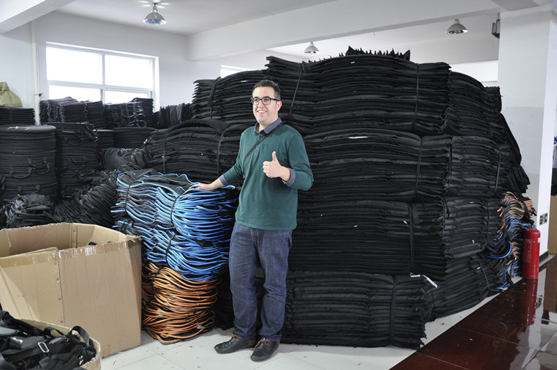 西班牙客戶參觀金川車間